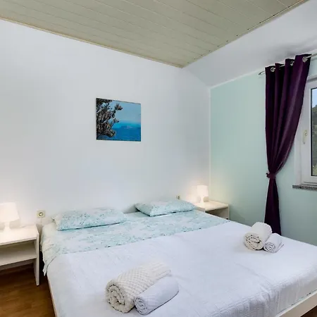 Σπίτι διακοπών 3 Bedroom Awesome In Krk Krk Town