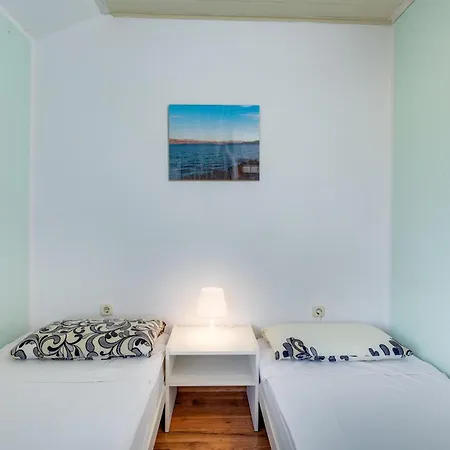 Σπίτι διακοπών 3 Bedroom Awesome In Krk *