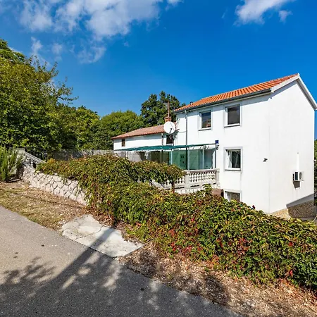 3 Bedroom Awesome In Krk Σπίτι διακοπών