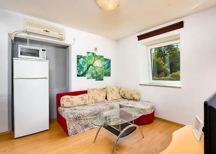 3 Bedroom Awesome Home In Krk * Krk Town