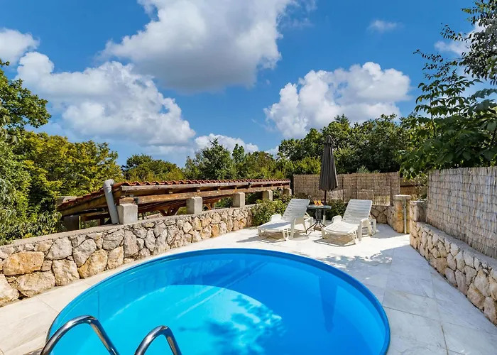 3 Bedroom Awesome Home In Krk Krk Town