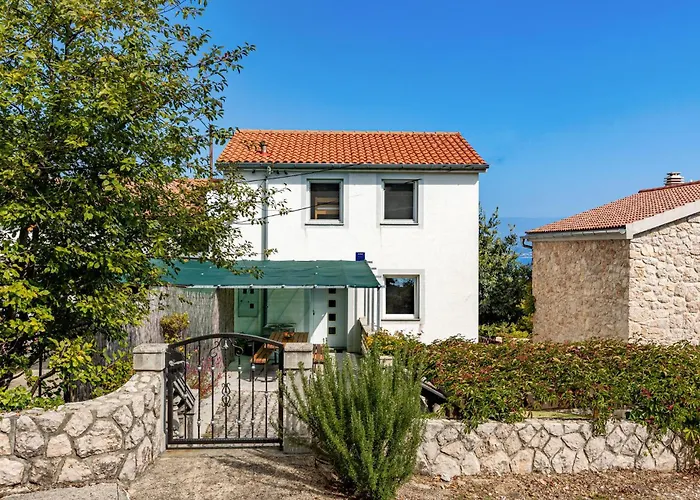 Holiday home 3 Bedroom Awesome Home In Krk *